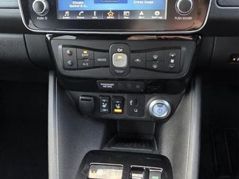 Nissan Leaf 40kWh Tekna Auto 5dr