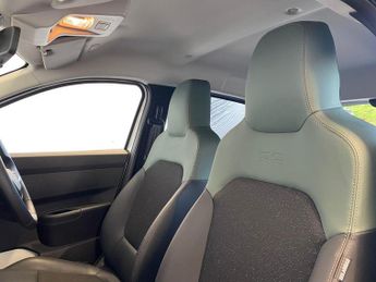 Dacia Spring 65 26.8kWh EXTREME Auto 5dr