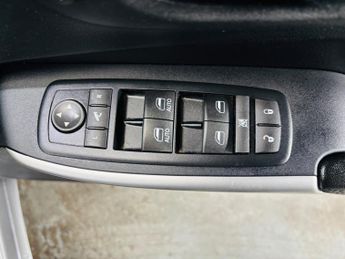 Jeep Cherokee 2.2 MultiJetII Overland Auto 4WD Euro 6 (s/s) 5dr