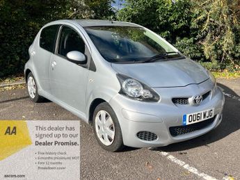 Toyota AYGO 1.0 VVT-i Ice Euro 5 5dr
