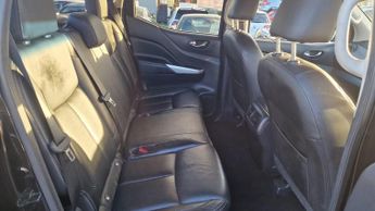 Nissan Navara 2.3 dCi Tekna Auto 4WD Euro 6 4dr