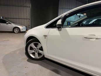 Vauxhall Astra 1.6 16v SRi Euro 5 5dr