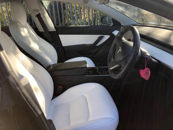 Tesla Model 3 Standard Range Plus Auto RWD 4dr