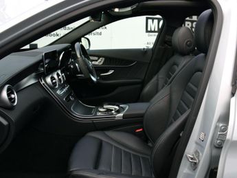 Mercedes-Benz C Class 2.0 C300e 13.5kWh AMG Line Night Edition (Premium Plus) G-Tronic