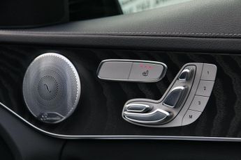 Mercedes-Benz C Class 2.0 C300e 13.5kWh AMG Line Night Edition (Premium Plus) G-Tronic