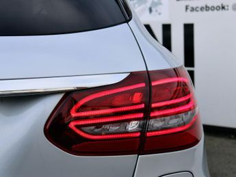 Mercedes-Benz C Class 2.0 C300e 13.5kWh AMG Line Night Edition (Premium Plus) G-Tronic