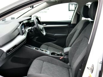 Volkswagen Golf 1.5 eTSI MHEV Life DSG Euro 6 (s/s) 5dr