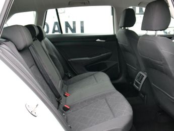 Volkswagen Golf 1.5 eTSI MHEV Life DSG Euro 6 (s/s) 5dr