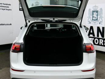 Volkswagen Golf 1.5 eTSI MHEV Life DSG Euro 6 (s/s) 5dr