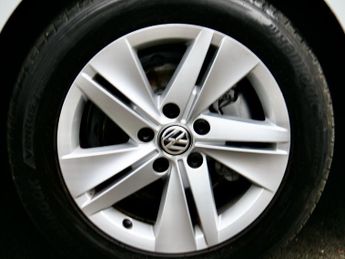 Volkswagen Golf 1.5 eTSI MHEV Life Estate 5dr Petrol Hybrid DSG Euro 6 (s/s) (15