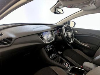 Vauxhall Grandland X 1.2 Turbo Sport Nav Euro 6 (s/s) 5dr