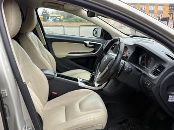 Volvo V60 Cross Country 2.0 D4 Auto AWD Euro 6 (s/s) 5dr