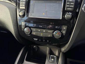 Nissan Qashqai 1.6 dCi Tekna XTRON 2WD Euro 5 (s/s) 5dr
