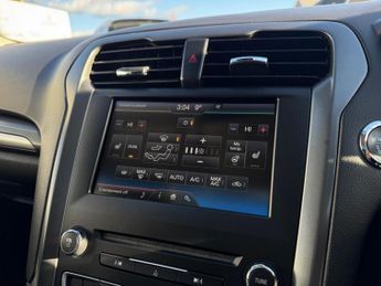Ford Mondeo 2.0T EcoBoost Titanium Auto Euro 6 (s/s) 5dr