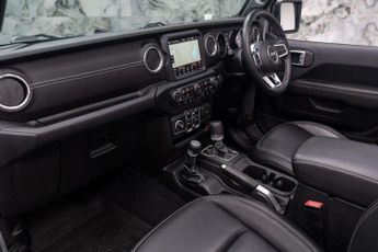 Jeep Wrangler 2.2 MultiJetII Overland Auto 4WD Euro 6 (s/s) 4dr