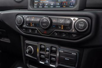 Jeep Wrangler 2.2 MultiJetII Overland Auto 4WD Euro 6 (s/s) 4dr