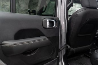 Jeep Wrangler 2.2 MultiJetII Overland Auto 4WD Euro 6 (s/s) 4dr