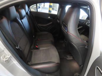 Mercedes-Benz A Class 2.1 A200d AMG Line (Premium) 7G-DCT Euro 6 (s/s) 5dr