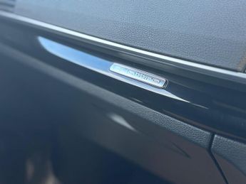 AUDI Q5 2.0 TDI 40 Black Edition