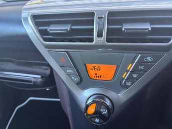 Toyota iQ 1.0 VVT-i 2 Multidrive Euro 4 3dr
