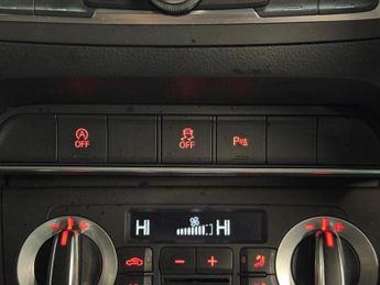 Audi Q3 2.0 TFSI S line SUV 5dr Petrol S Tronic quattro Euro 5 (s/s) (17