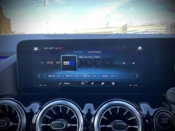 Mercedes-Benz Eqa 250 SPORT