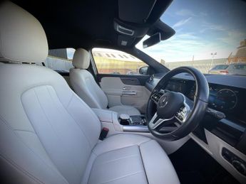 Mercedes-Benz Eqa 250 SPORT