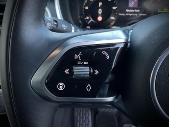 Jaguar I-Pace R-DYNAMIC HSE BLACK