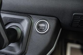 Land Rover Defender 110 2.0 SD4 SE Auto 4WD Euro 6 (s/s) 5dr