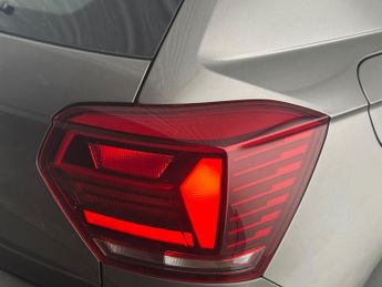 Volkswagen Polo 1.0 TSI SEL DSG Euro 6 (s/s) 5dr