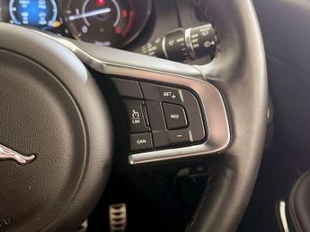 Jaguar E-PACE 2.0 D180 R-Dynamic S AWD Euro 6 (s/s) 5dr