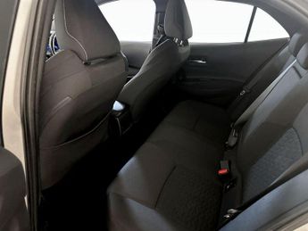 Toyota Corolla 1.8 VVT-h Icon Tech CVT Euro 6 (s/s) 5dr