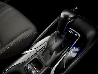 Toyota Corolla 1.8 VVT-h Icon Tech CVT Euro 6 (s/s) 5dr