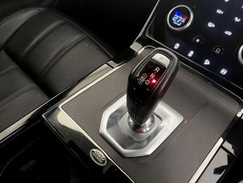 Land Rover Range Rover Evoque 1.5 P300e 12.2kWh R-Dynamic S Auto 4WD Euro 6 (s/s) 5dr