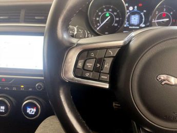Jaguar E-PACE 2.0 D180 First Edition Auto AWD Euro 6 (s/s) 5dr
