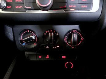 Audi A1 1.6 TDI S line Sportback Euro 6 (s/s) 5dr (Nav)