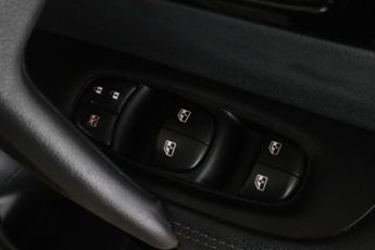 Nissan Qashqai 1.3 DIG-T N-Connecta Euro 6 (s/s) 5dr