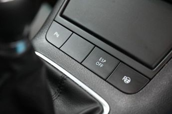 VOLKSWAGEN GOLF PLUS 1.6 TDI SE Hatchback 5dr Diesel Manual Euro 5 (105 ps) + PART EX