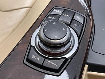 BMW 3 Series 2.0 320i Luxury Auto Euro 6 (s/s) 4dr