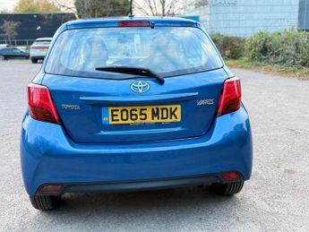 Toyota Yaris 1.33 Dual VVT-i Icon Hatchback 5dr Petrol Multidrive S Euro 5 Eu