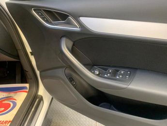 Audi Q3 2.0 TDI S line S Tronic quattro Euro 6 (s/s) 5dr (Nav)