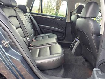 Skoda Superb 2.0 TDI Elegance DSG 4WD Euro 5 (s/s) 5dr