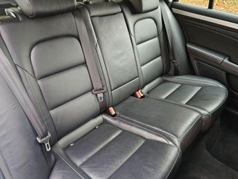 Skoda Superb 2.0 TDI Elegance DSG 4WD Euro 5 (s/s) 5dr