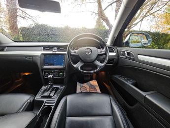 Skoda Superb 2.0 TDI Elegance DSG 4WD Euro 5 (s/s) 5dr