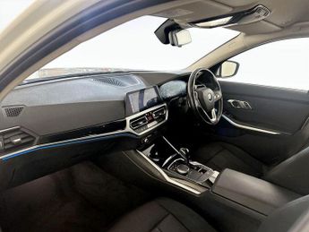 BMW 3 Series 2.0 330e 12kWh SE Pro Touring Auto xDrive Euro 6 (s/s) 5dr