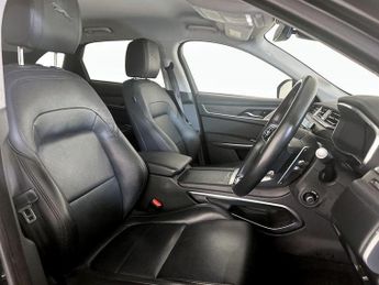 Jaguar F-PACE 2.0 D200 MHEV SE Auto AWD Euro 6 (s/s) 5dr