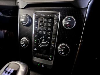 Volvo V40 2.0 D4 R-Design Nav Plus Euro 6 (s/s) 5dr