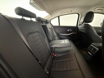 BMW 3 Series 2.0 330i Sport Auto Euro 6 (s/s) 4dr