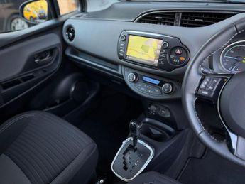Toyota Yaris 1.5 VVT-h Icon Tech E-CVT Euro 6 (s/s) 5dr
