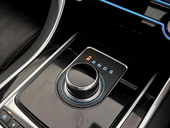 Jaguar XE 2.0d R-Sport Auto Euro 6 (s/s) 4dr
